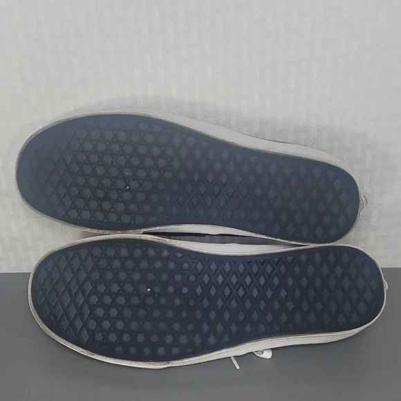 Vans sneakers size 10 excellent condition - Picture 9 of 10